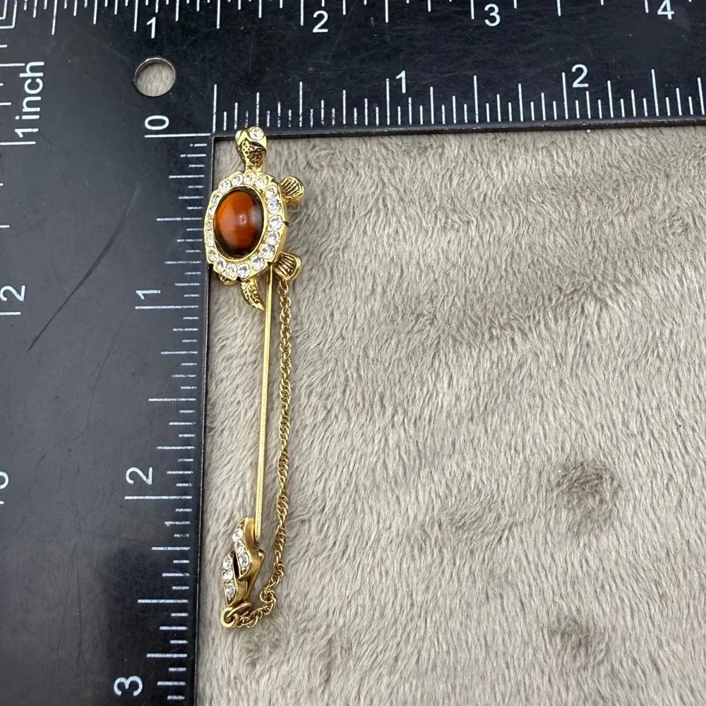 Vintage Jabot Turtle‎ Stick Pin Gold Tone Rhinestone